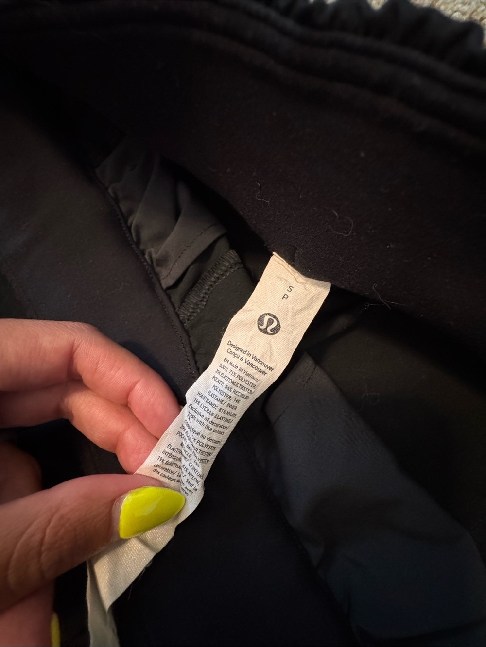 lululemon high waisted cinchable shorts - Picture 4 of 4